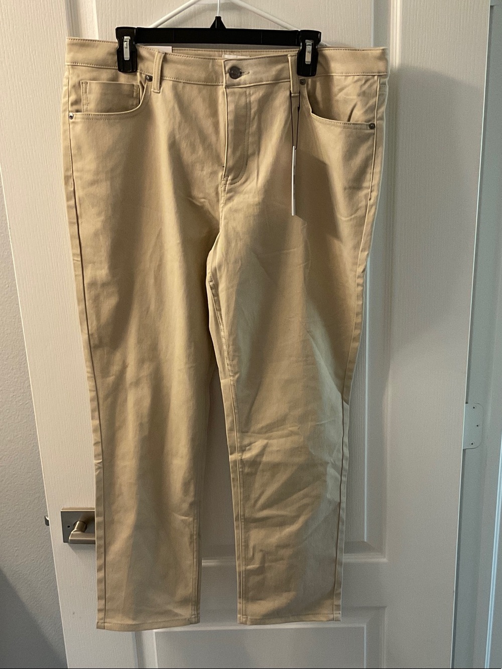 DKNY Beige Straight Jeans